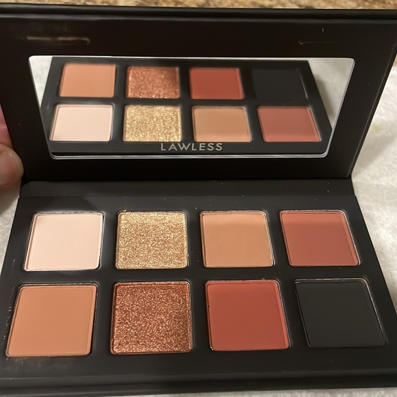 Lawless The Little One Talc-Free Eyeshadow Palette - Neutral Shades - Picture 7 of 10